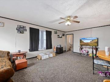 524 W 17th