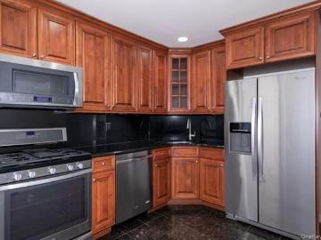 524 Tudor Ln, Unit 524, Middle Island, NY 11953 | MLS #979538