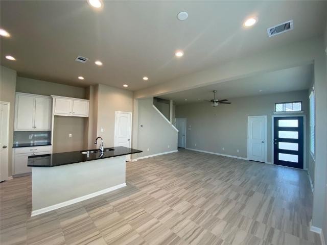 5255 Prairie Ter Ln, 3 beds, 3 full baths