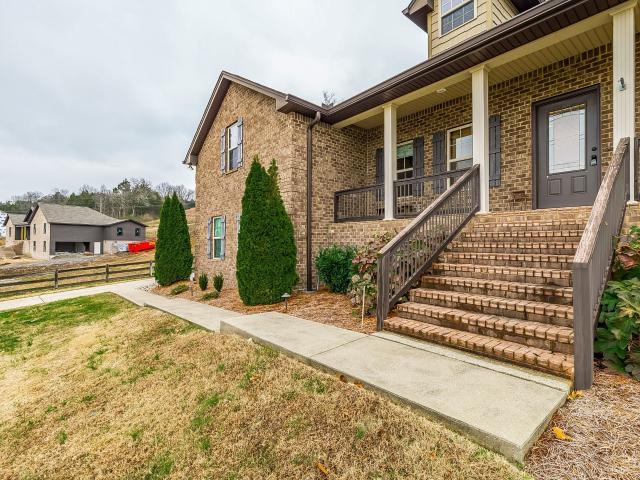 525 Bridle Path Ln