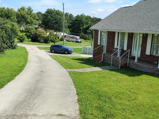 525 Fan St