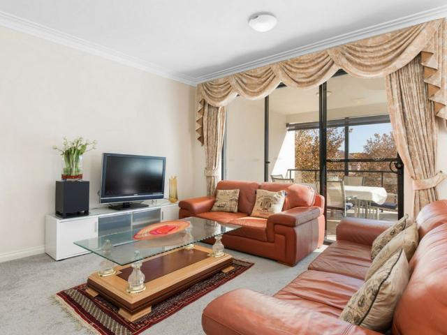 5/25 Haig Park Circle, East Perth
