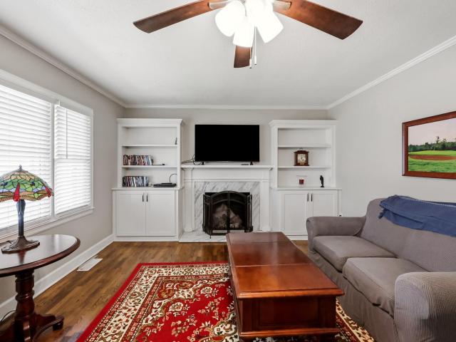 525 Mohegan Trail