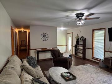 525 middleton loop