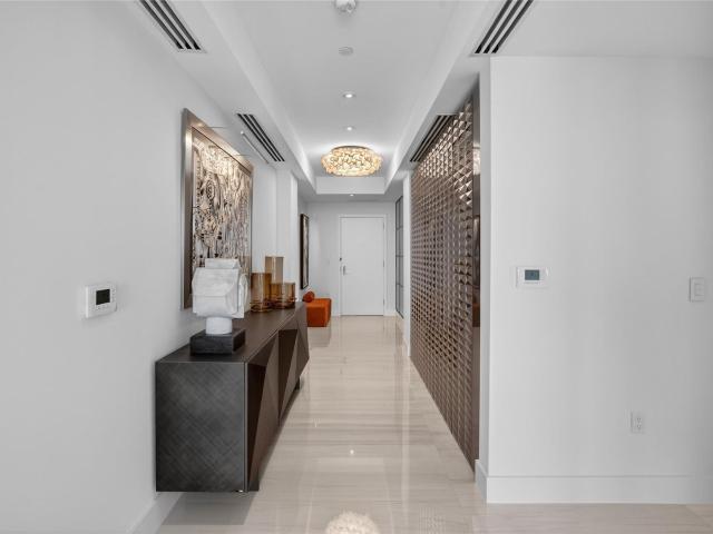 525 N Fort Lauderdale Beach Boulevard, 901, Fort Lauderdale, FL
