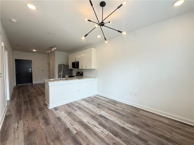 525 Parkway Drive NE 417