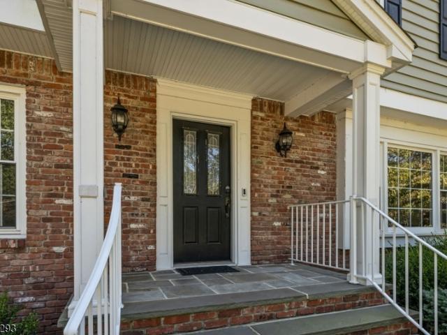 525 Pines Lake Dr