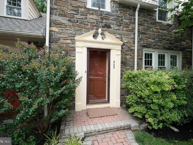 525 W Beechtree Lane