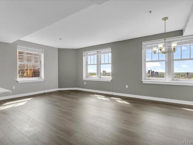 525 W Lafayette Boulevard