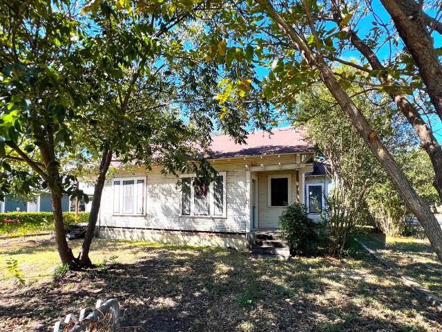 525 Washburn St, Taylor, TX 76574 | MLS #7480