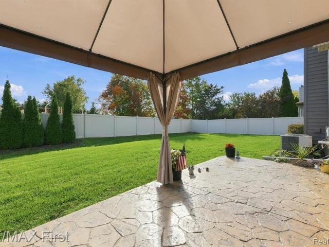 52669 Creekside Drive