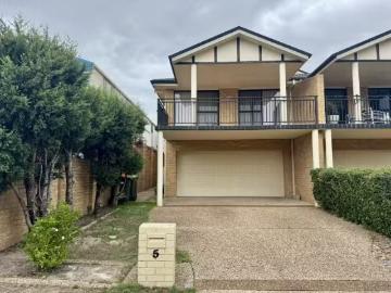 5/262 Sandy Point Road, SALAMANDER BAY Townhouse for rent Lis.