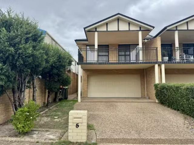 5/262 Sandy Point Road, SALAMANDER BAY Townhouse for rent Lis.