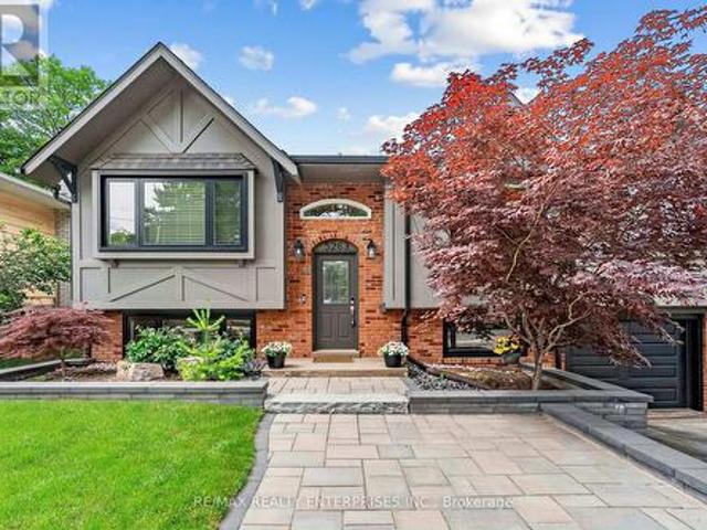 5263 Bromley Road, Burlington, ON, L7L 3G1 house for sale | Listing ID W13488 | Royal LePage