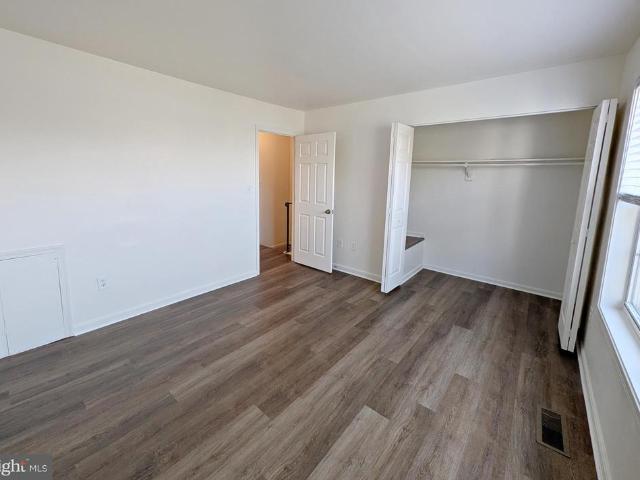 526 Essex Place