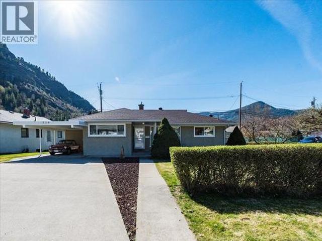 526 Portia Crescent, Trail, BC, V1R 1A9 house for sale | Listing ID 10383 | Royal LePage