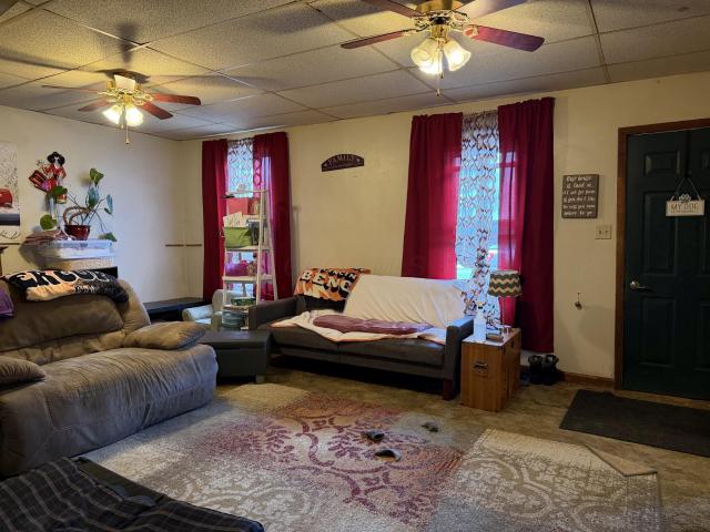 526 W 4th Street