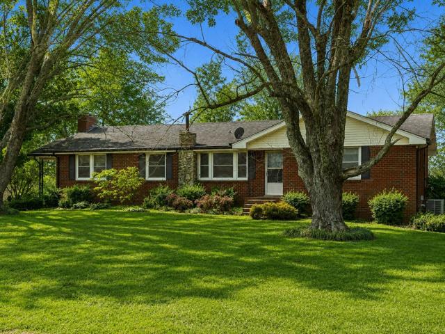 526 W Boiling Springs Rd