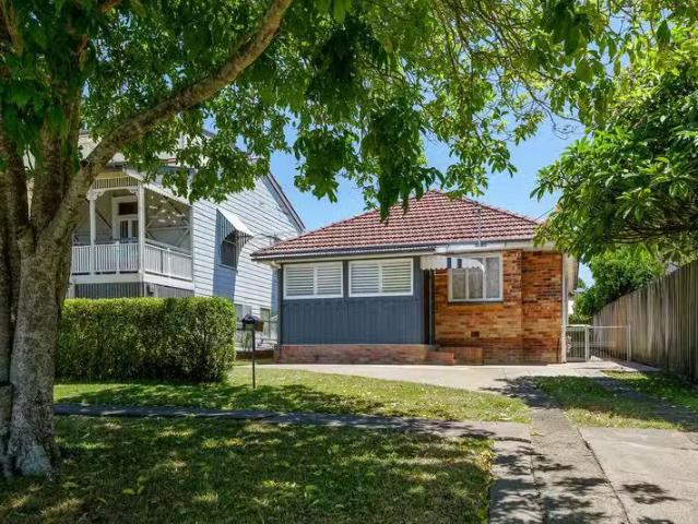 526 Tingal Road, WYNNUM, QLD 4178 House for Rent
