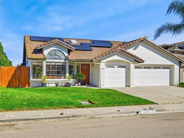 5276 Triple Crown Dr, Bonsall, CA 92003