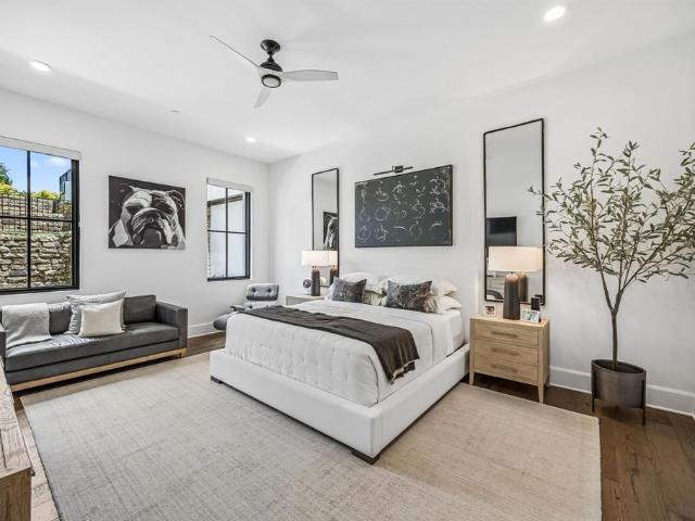 5270 Town & Country Boulevard # 22