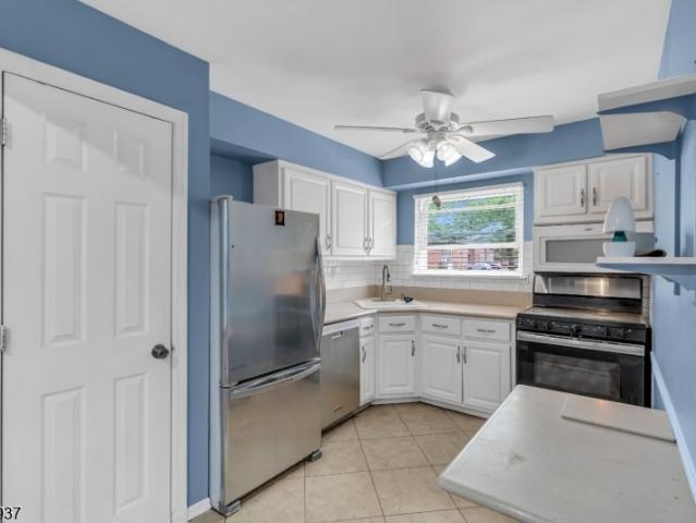 527 Andria Ave