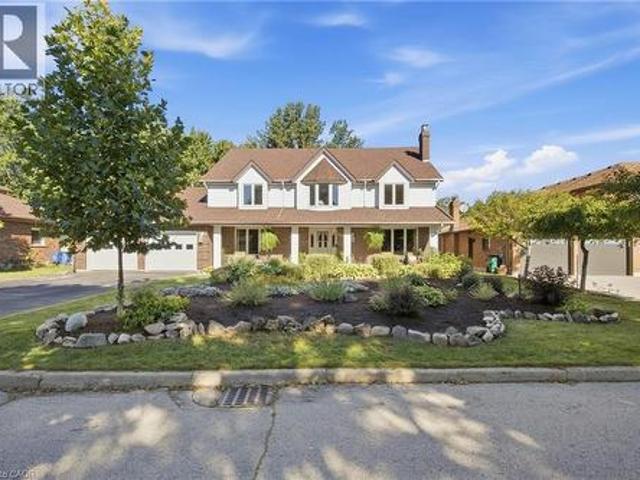 527 Anndale Court, Waterloo, ON, N2K 2R1 house for sale | Listing ID 40859 | Royal LePage