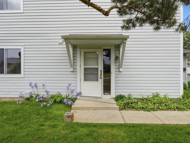 527 ALTON Court