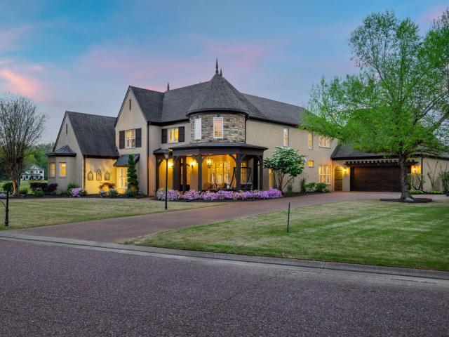 527 fairway dr