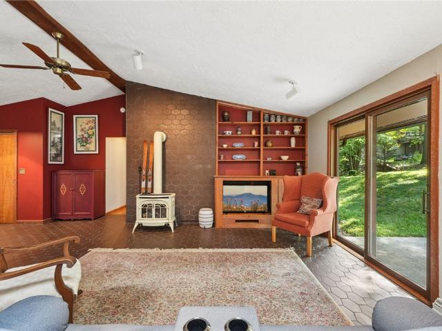 527 Imperial Road