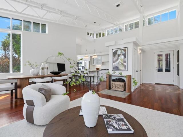 527 Lake Boulevard