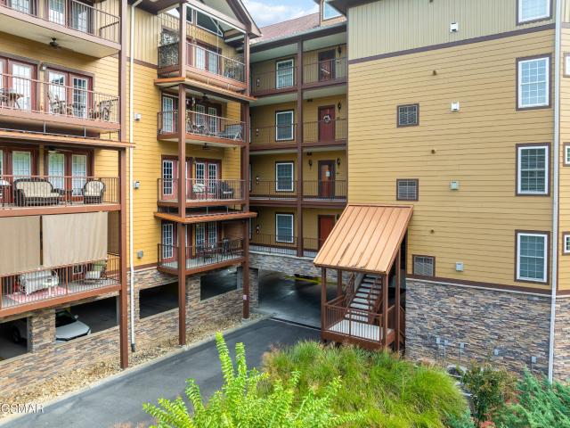 527 River Place Way # 516