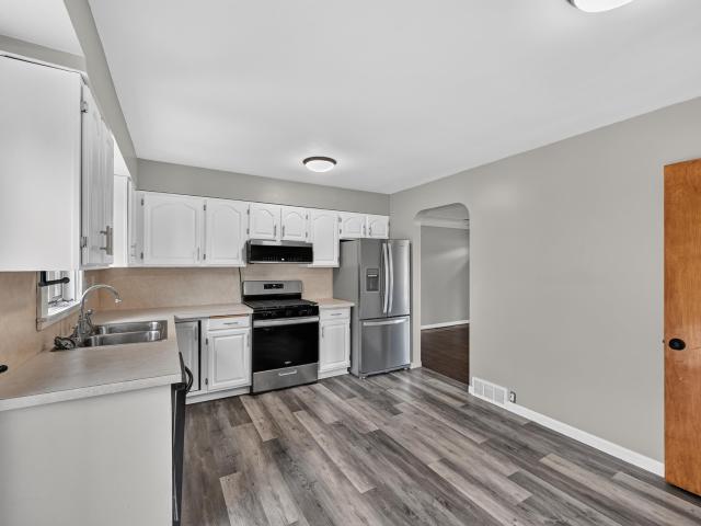 5286 Roberts Drive