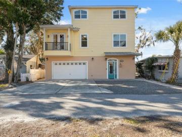 5287 Tuna Ln, Weeki Wachee, FL