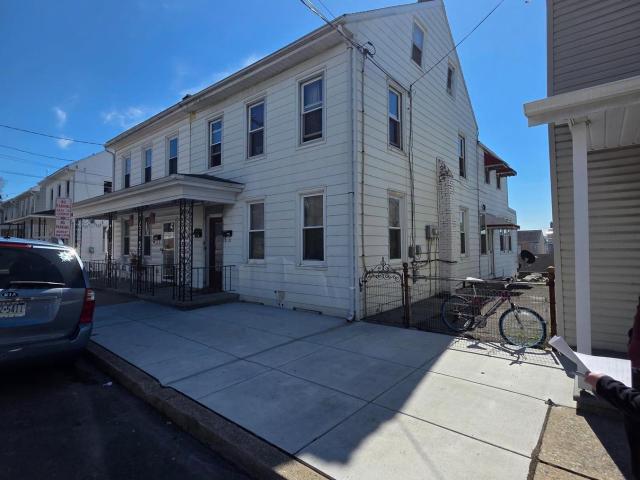 528 Maple St, Lebanon, PA 17046 | MLS #PALN2025