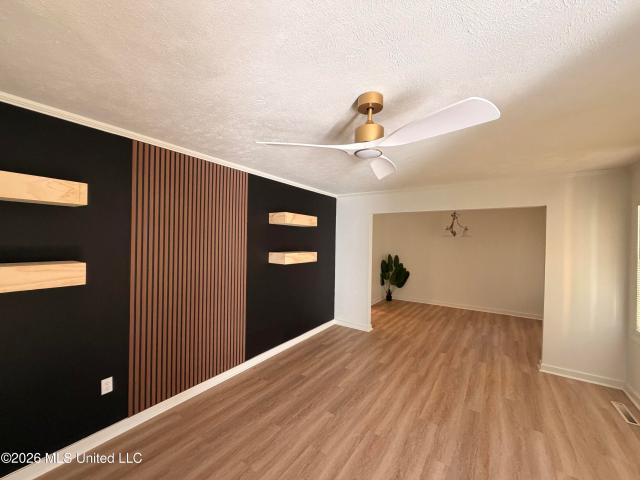 528 N Park Lane