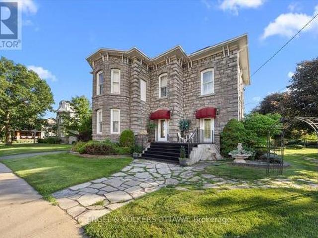 528 St Lawrence Street, North Dundas, ON, K0C 2K0 house for sale | Listing ID X13854 | Royal LePage