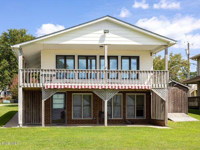 528 Surfside Drive