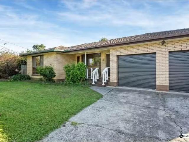 528 Regina Avenue, North Albury House for rent Listed by Prop.