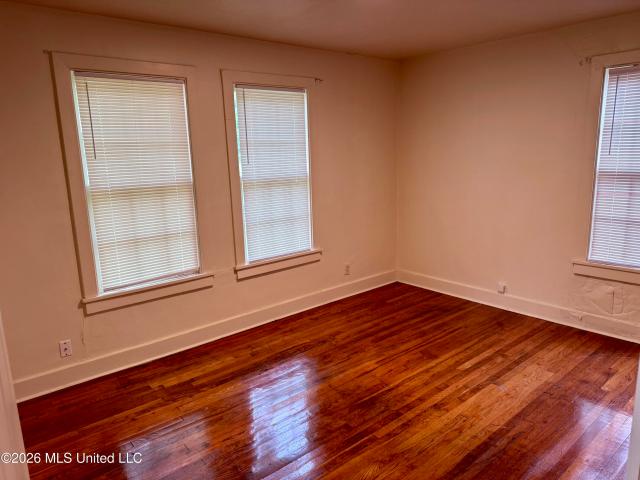 528 Woodbury Road