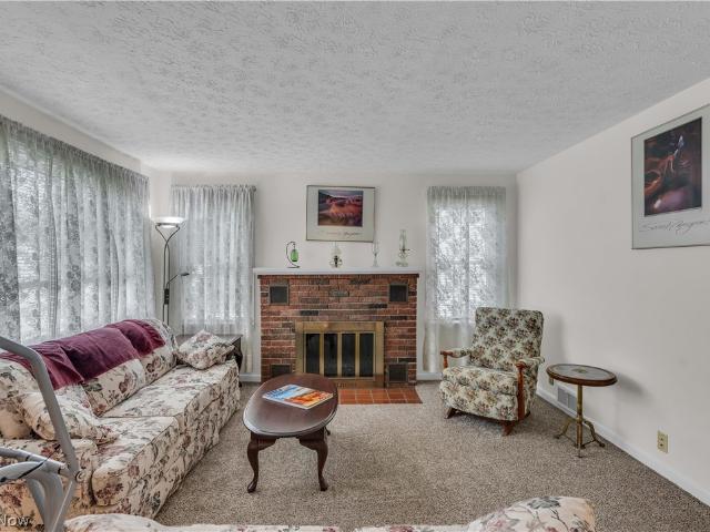 5295 Broadway