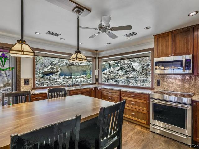 5290 N Lariat Drive