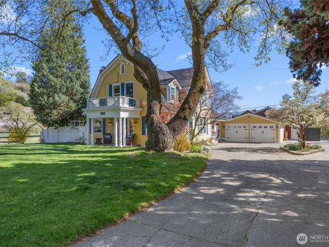 529 Lower Sunnyslope Rd, Wenatchee, WA 98801 | MLS #2506
