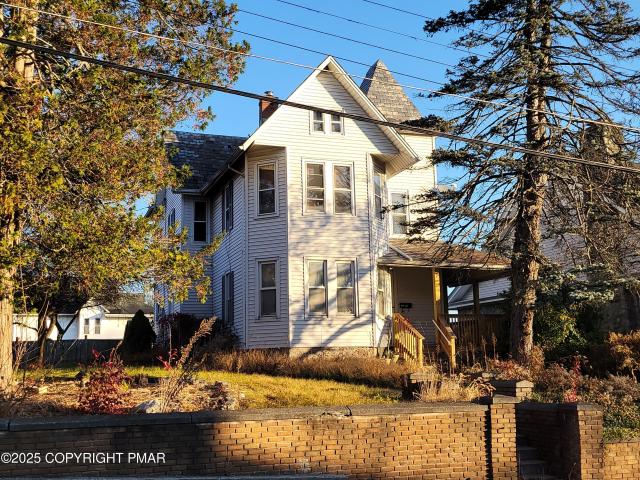 529 Market St, Bangor, PA 18013 | MLS #PM 137030