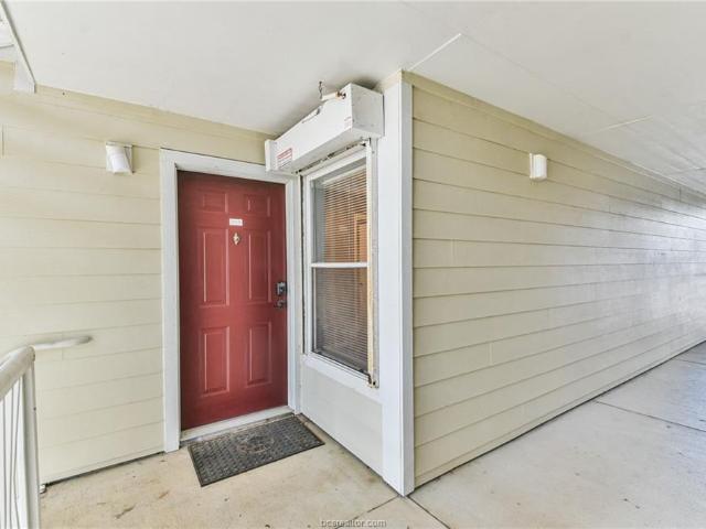 529 Southwest Parkway 203