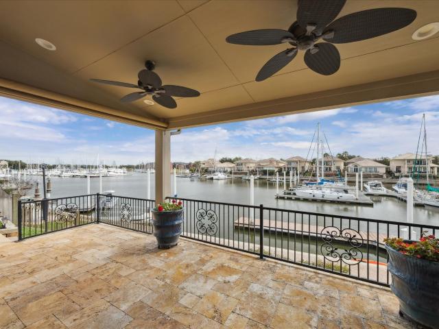 529 Southport Ln, Kemah, TX 77565 | MLS #65903