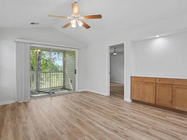 529 White River Dr. 19 G