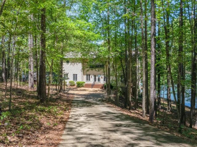 529 Windermere Parkway W