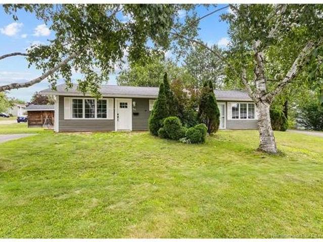 52 54 Lombardi Lane, Fredericton, NB, E3A 1N7 house for sale | Listing ID NB144374 | Royal LePage
