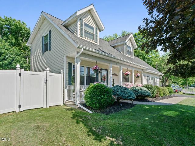 52 Troy Avenue